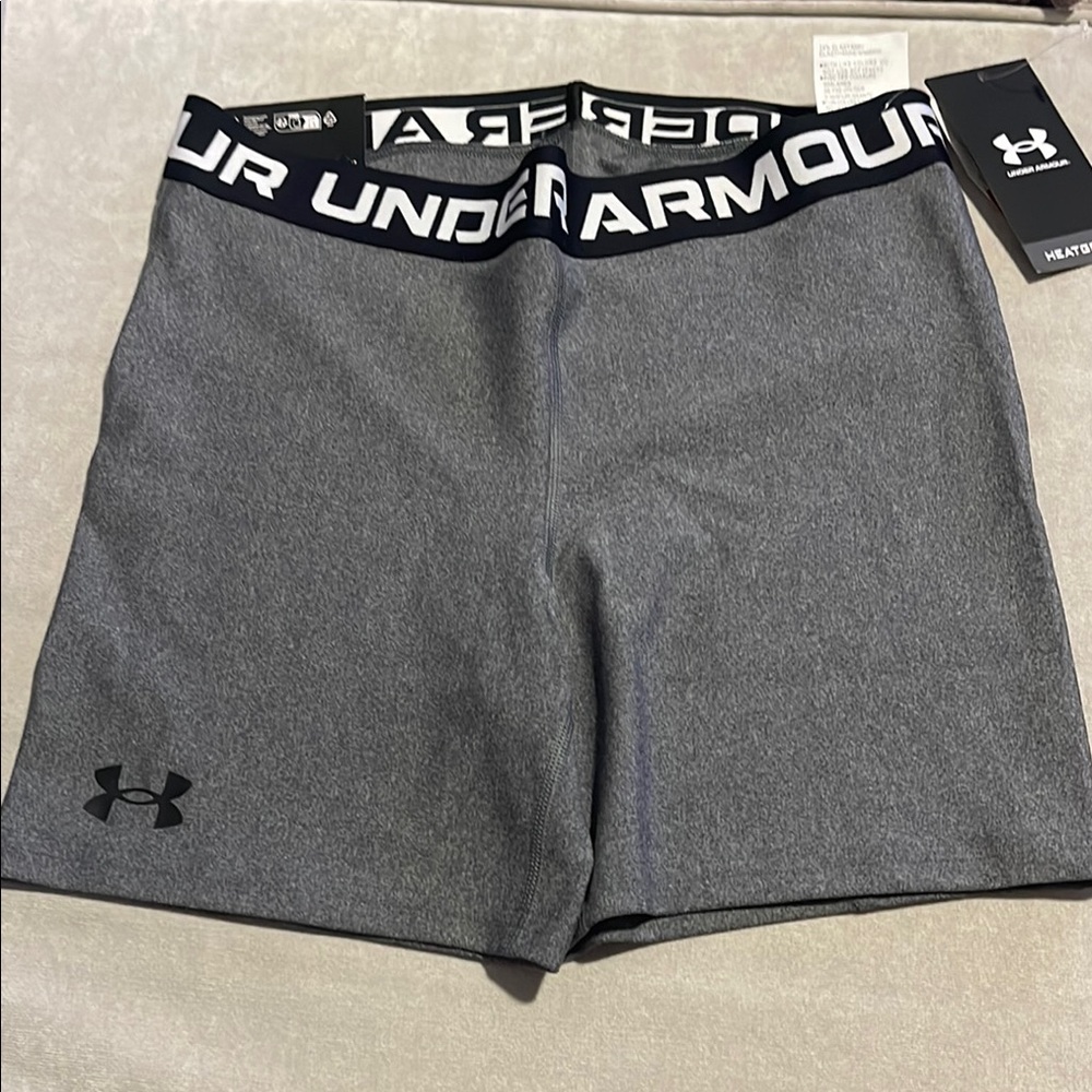 ❤️NEW!!!❤️ Under Armour Women's Athletic Gray Shorts.Compression Mid Rise.